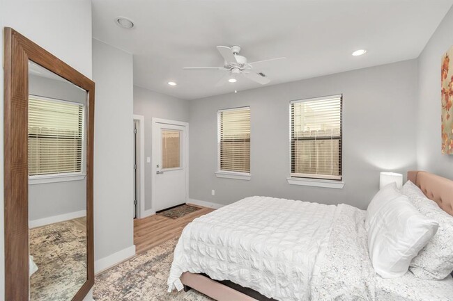Foto del edificio - 2119 Hadley St