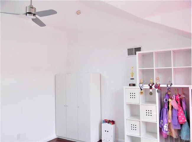 Foto del edificio - 27004 Karns Ct