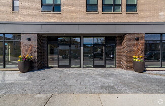Espacio de arrendamiento de entrada - Everett St. Apartments