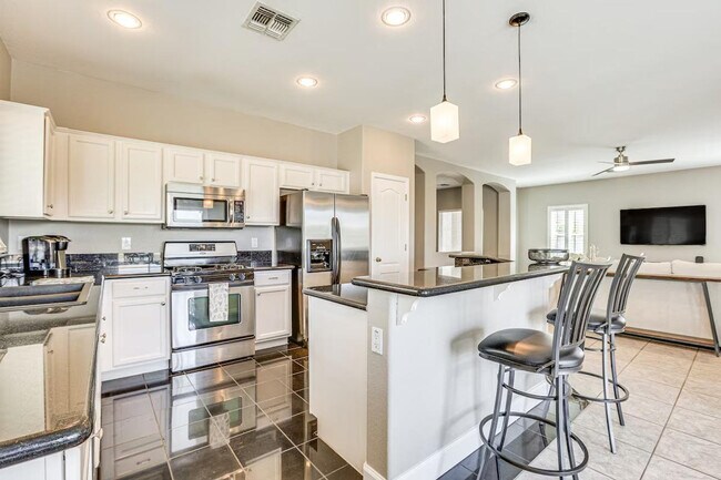 Foto del edificio - 11882 W Washington St