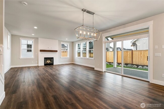 Foto del edificio - 5947 Ranch Lp