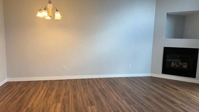 Foto del edificio - 6542 Merrimac Ln N