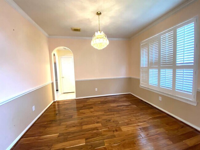 Foto del edificio - 14922 Cabin Run Ln