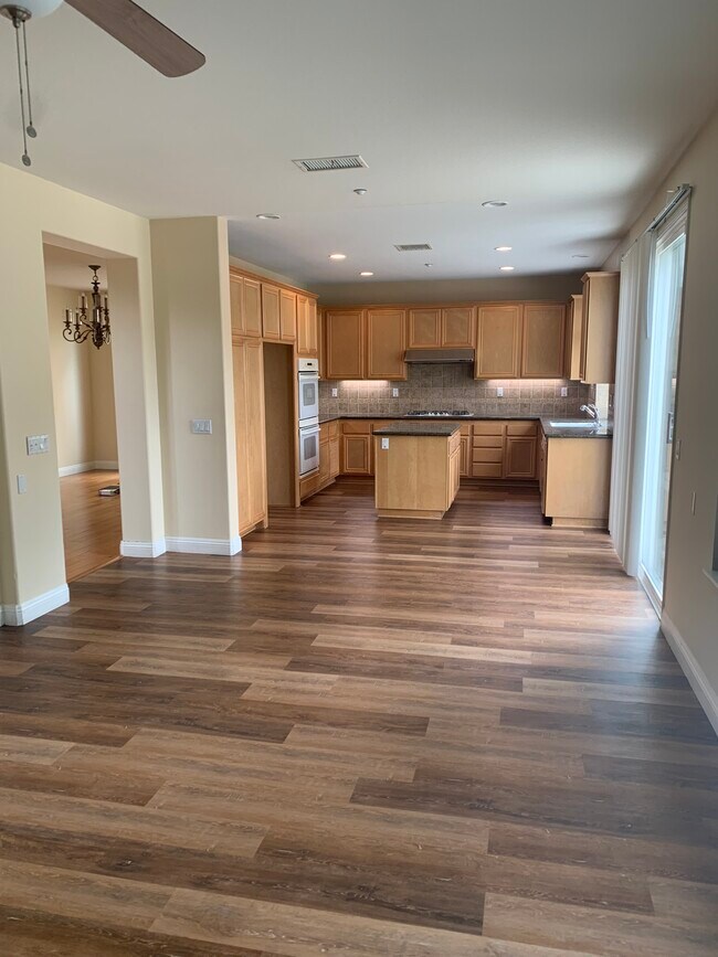 Building Photo - 319 Collard Way