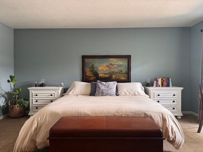 Foto del edificio - 1506 Crestmont Oak Dr