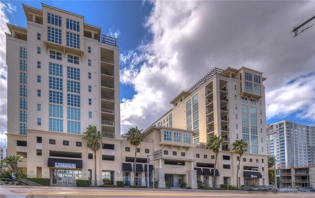 Foto del edificio - 1238 E Kennedy Blvd