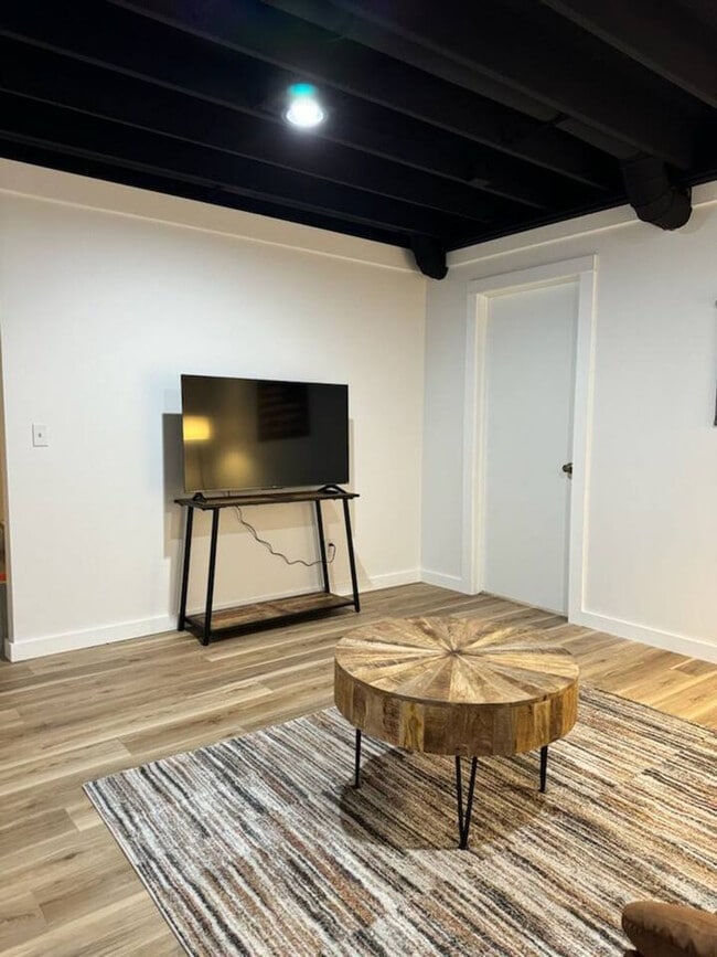 Foto del edificio - 10268 Cleveland Rd