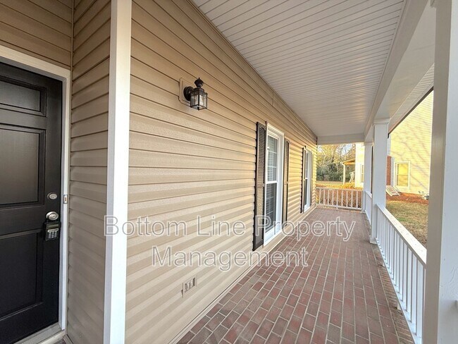 Building Photo - 13446 Cassington Ct