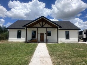Building Photo - 2713 Turtle Dr