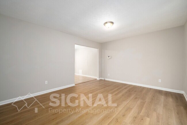 Foto del edificio - 3916 39th St N