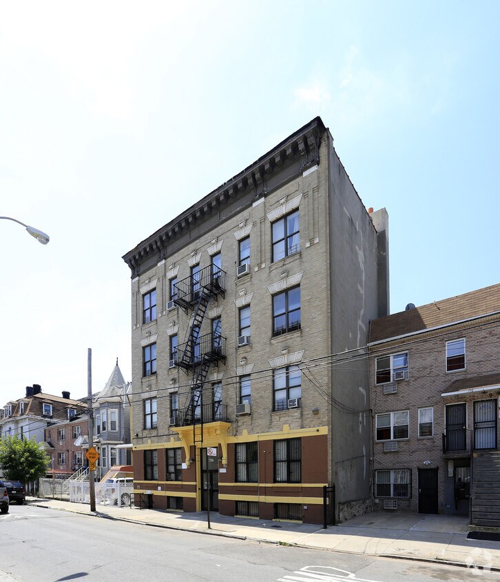 Building Photo - 794 Elsmere Pl