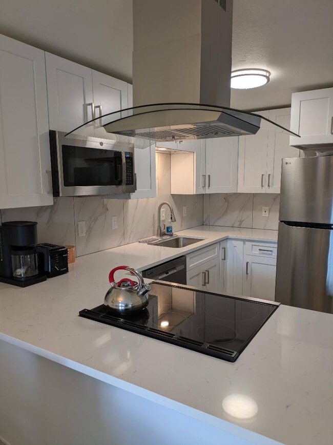 Photo - 425 Manhattan Dr Apartment