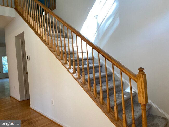 Foto del edificio - 82 Monument Ct