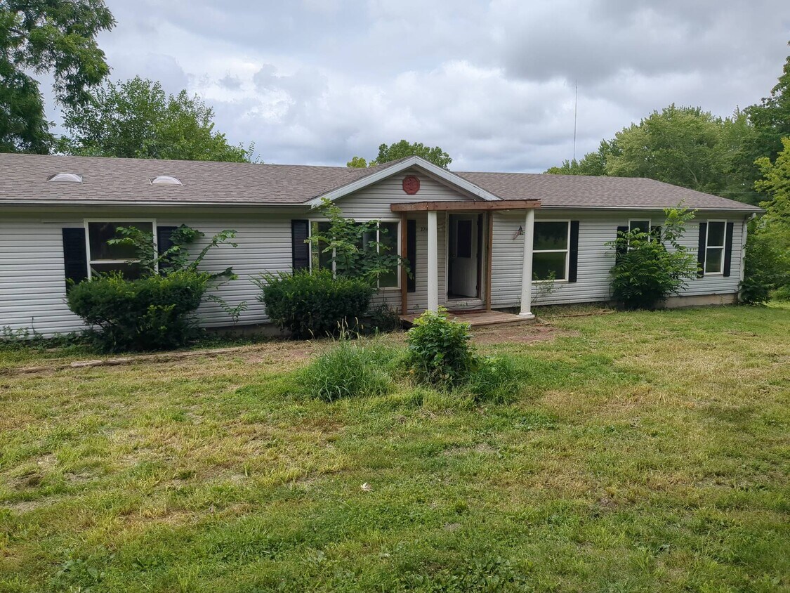 Primary Photo - 2714 S Westport Rd