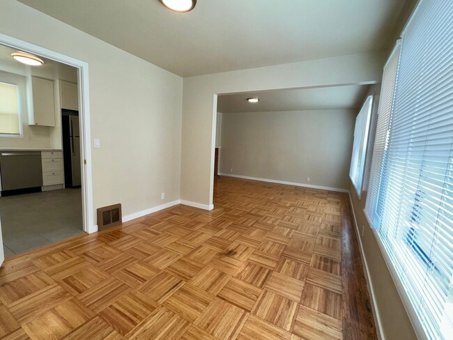 Foto del edificio - Beautiful Outer Sunset remodeled home, hug...