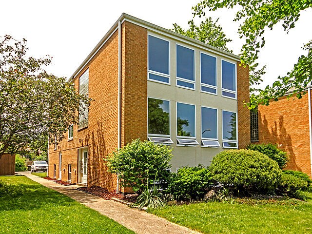 Building Photo - 3014 S Harlem Ave