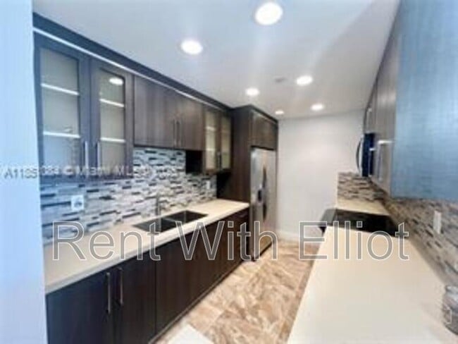 Foto del edificio - 7601 Simms St