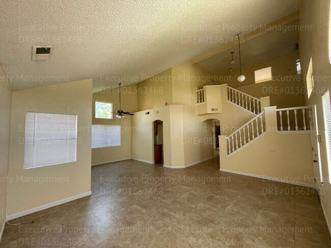 Foto del edificio - 3 bedrooms 2 bath Location H street/Pachec...