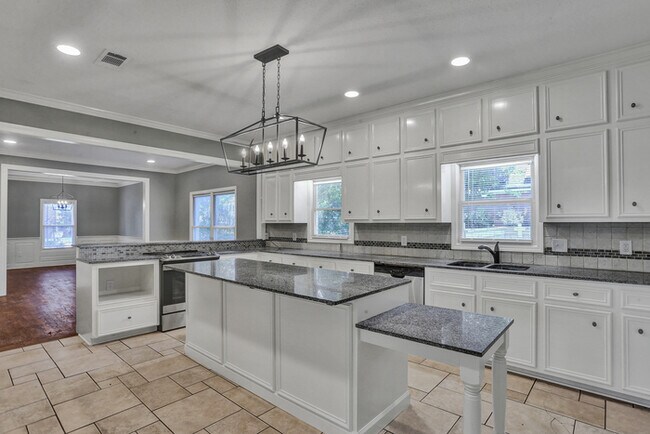 Foto del edificio - Beautiful 4 Bedroom Home for Lease in Jack...