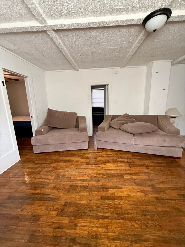 Foto del edificio - Single Family Home