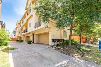 Building Photo - 1914 Euclid Ave