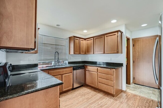 Foto del edificio - 7831 S G Street, Tacoma, WA, 98408