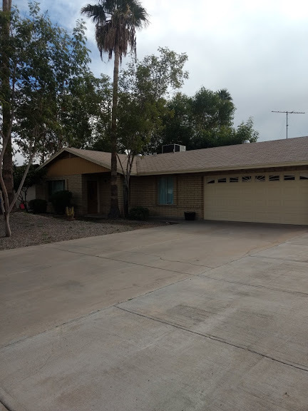 Foto principal - 4437 E. Sharon Drive