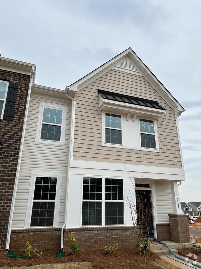 Hamilton Lakes Apartments for Rent with Washer & Dryer Charlotte, NC 2 Rentals