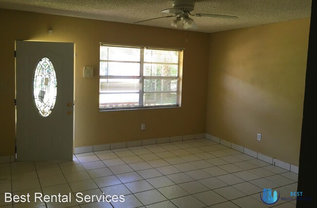 Foto del edificio - 3 br, 1 bath House - 2235 Lakeview St