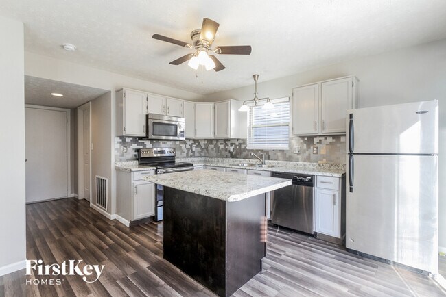 Building Photo - 6145 Lake Freeman Dr