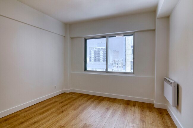 Building Photo - 3455 Rue Aylmer