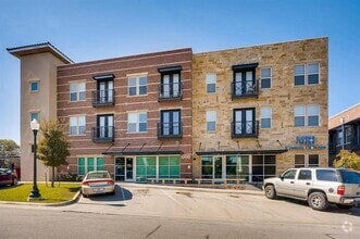 Building Photo - 1000 Lipscomb St