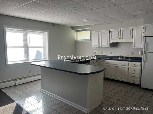 Building Photo - 145 Union St