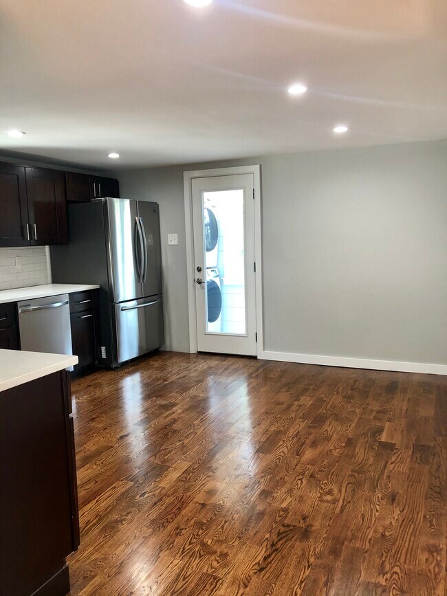 Building Photo - 111 Harrison St