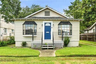 Building Photo - 130 Crislaur Ave