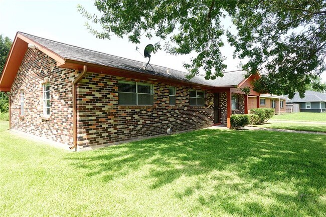 Foto del edificio - 3030 Dawson Ln