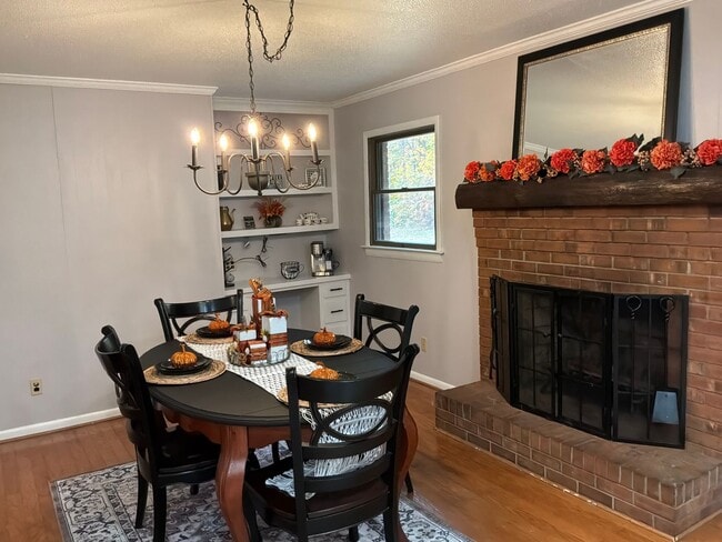 Building Photo - Spacious 3-Bed, 2-Bath Home in Lexington, NC