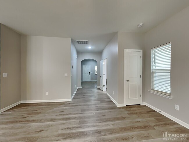 Foto del edificio - 200 Spring Knoll Dr