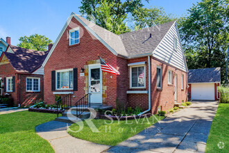 Building Photo - 2716 Latonia Blvd