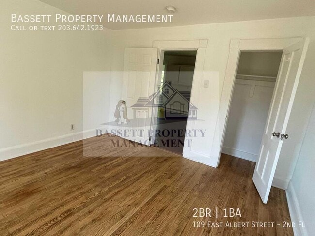 Foto del edificio - 109 E Albert St