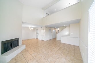 Building Photo - 7847 Green Lawn Dr