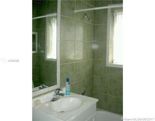 Bathroom - 1925 Calais Dr