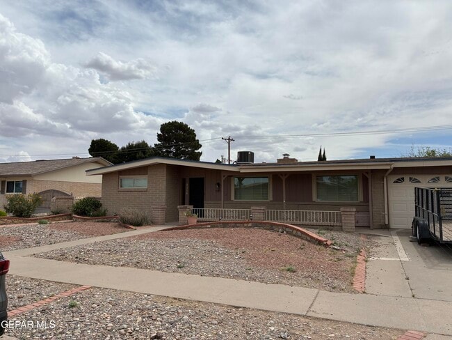 Foto del edificio - 8316 W H Burges Dr