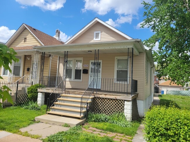 Building Photo - 2624 W 36th St