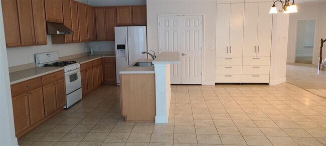 Building Photo - 16434 Lanesborough Dr