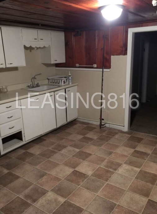 Foto del edificio - Small Apartment Near Cerner, NKC