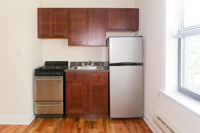 Foto del edificio - 4551 N Damen Ave