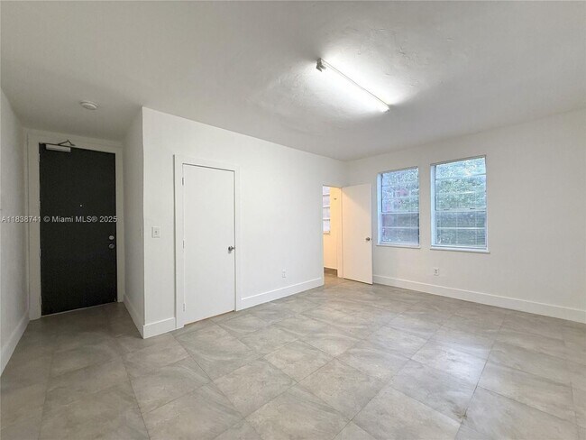 Foto del edificio - 2701 NW 1st Ave