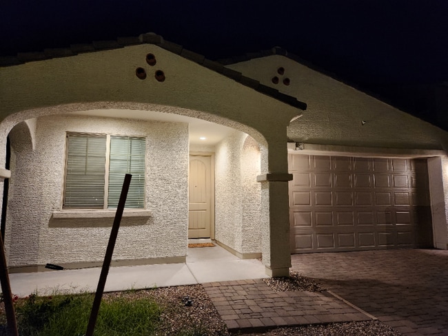 Photo - 8948 W Colter St House