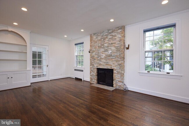 Building Photo - 4206 Leland St